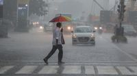 Rain Alert: வடக்கு, கொங்கு மண்டலத்தில்.. இன்று வெளுக்கப்போகும் கனமழை.. வானிலை மையம் ஜில் அப்டேட்