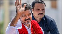 விஜய் சுனாமினு சொல்லலாம் போல.. 2 ஆண்டில் இரு திராவிட கட்சிகளையும் அதிரவிட்ட விஜய்!