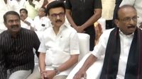 புதுவை திருமண விழாவில் ஸ்டாலின், வைகோ, சீமான் சந்திப்பு.. அருகருகே அமர்ந்து பேச்சு