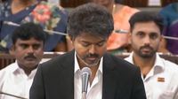 வேற லெவலில் விஜய் செய்த சம்பவம்! ஒரே நேரத்தில் 300 பேருக்கு ப்ரோமோஷன்! வரலாற்றில் முதன்முறையாமே! வேற லெவலில் விஜய் செய்த சம்பவம்! ஒரே நேரத்தில் 300 பேருக்கு ப்ரோமோஷன்! வரலாற்றில் முதன்முறையாமே!