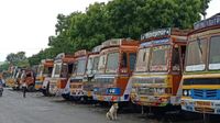 மக்கள் தலையில் விழுந்த இடி.. அதிரடியாக உயர்ந்த லாரி வாடகை! எந்தெந்த ஊருக்கு எவ்வளவு தெரியுமா? ஷாக்! மக்கள் தலையில் விழுந்த இடி.. அதிரடியாக உயர்ந்த லாரி வாடகை! எந்தெந்த ஊருக்கு எவ்வளவு தெரியுமா? ஷாக்!