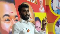 சேலத்துல ஓட்டுக்கு பணம் கொடுத்துதான் ஜெயிச்சாங்க! பஞ்சாயத்தை கிளப்பிய தவெக வேட்பாளர்! விஜய் சொன்னது?