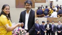 விஜய் உடன் அமைச்சர் கீர்த்தனா சந்திப்பு.. கூட யாருன்னு பாருங்க..! விஜய் உடன் அமைச்சர் கீர்த்தனா சந்திப்பு.. கூட யாருன்னு பாருங்க..!