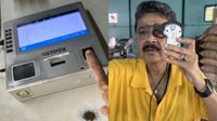மயிலாப்பூரில் ரேஷன் கடைக்கு போன எஸ்வி சேகர்.. கைரேகை, விழிரேகையால் வந்த சத்திய சோதனை மயிலாப்பூரில் ரேஷன் கடைக்கு போன எஸ்வி சேகர்.. கைரேகை, விழிரேகையால் வந்த சத்திய சோதனை