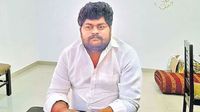 దస్తగిరి మరో ట్విస్ట్- టీడీపీ, సునీత, షర్మిలపై ఈసీకి ఫిర్యాదు..!