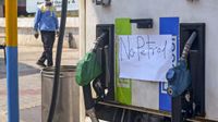 Petrol: మార్చి గండం.. 'నో స్టాక్' బోర్డులకు అసలు కారణం ఇదే!