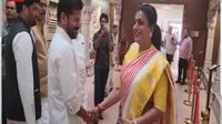 రేవంత్ రెడ్డిని కలిసిన మాజీ మంత్రి రోజా - ఢిల్లీ కేంద్రంగా..!! రేవంత్ రెడ్డిని కలిసిన మాజీ మంత్రి రోజా - ఢిల్లీ కేంద్రంగా..!!