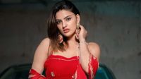 యంగ్ బ్యూటీకి నూరేళ్లు నిండాయ్.. గుండెపోటుతో సోషల్ మీడియా స్టార్ మృతి !!