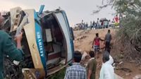 అనంతపురం జిల్లాలో మరో ఘోర రోడ్డు ప్రమాదం.. 30 మంది ??