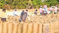 రైతుల ఖాతాలలో డబ్బులు జమ.. మంత్రి ఉత్తమ్ కుమార్ శుభవార్త!