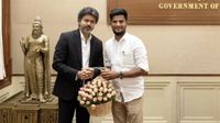  విజయ్ టీంలో కొడుకు మంత్రి - తల్లి వంటమనిషి, తండ్రి పూజారి:నెటిజన్ల ప్రశంసలు...!!