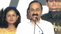 కేరళం సీఎం తొలి నిర్ణయాలు..! ఆశా వర్కర్లకు 3 వేలు పెంపు, ఉచిత బస్సు సహా ..!