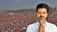 డీఎంకే, అన్నాడీఎంకే కంచుకోటలు బద్దలు.. విజయ్ పొలిటికల్ స్ట్రాటజీ తెలిస్తే..??