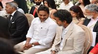 జగన్ - విజయ్ కీలక మంత్రాంగం, మారుతున్న లెక్కలు..!!