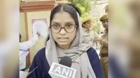 బుర్ఖా తీయమన్న సిబ్బంది.. విద్యార్థిని ఏం చేసిందో తెలిస్తే షాక్ అవుతారు..?