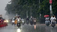 తెలంగాణాలో ఉక్కపోతలు, అకాలవర్షాలు.. నేడు ఈ జిల్లాలలో వానలు.. ఎల్లో అలెర్ట్!