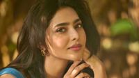 రూ.100 కోట్లు ఇచ్చినా ఆ పని చేయను.. తేల్చి చెప్పిన మ‌ల్లు బ్యూటీ..!