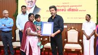 కరూర్ బాధితులకు అండగా సీఎం విజయ్.. మాట నిలబెట్టుకొని ఉద్యోగాలు !!