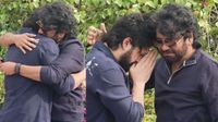 తండ్రి కాళ్లపై పడ్డ అఖిల్: ఏడ్చేసిన నాగార్జున