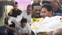 అత్యుత్సాహం- కిందపడ్డ వైఎస్ జగన్: కిర్లంపూడిలో ముద్రగడ పాడె మోసిన జగన్, ఇతర నేతలు