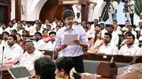 సీఎం విజయ్ వరాల మూట: ఒక్కటి కాదు..: ప్రతి ఎమ్మెల్యేకూ ప్రభుత్వ కారు, రూ. 25 లక్షల కవరేజ్ 