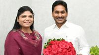 జగన్ ను కలిసిన బొత్స అనూష..! మజ్జి శ్రీనుకు కౌంటర్ స్ట్రాటజీ ఖరారు..!
