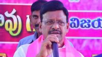 బీఆర్ఎస్ ఎమ్మెల్సీలు తాతా మధు, నవీన్ కుమార్ రెడ్డి అరెస్ట్