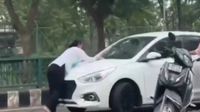 Viral Video: యువతిని కారుతో ఢీ కొట్టి ఈడ్చుకెళ్లిన యువకుడు.. ఎక్కడంటే..?