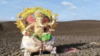 రాయలసీమలో ఇదీ పరిస్థితి.. నీళ్లు లేక వినాయకుడి విగ్రహాలను నిమజ్జనం చేయకుండానే..
