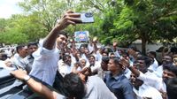 స్థానికంపై జగన్ ఫుల్ ఫోకస్: పులివెందుల ప్రజాదర్బార్ లో..