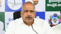 వైసీపీ అభ్యర్థులు నామినేషన్లు వేయనివ్వకుండా బ్యారికేడ్లు సైతం అడ్డుగా కట్టారు 
