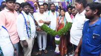 స్థానిక సంస్థల ఎన్నికల వేళ.. విజయవాడ వైసీపీలో భారీ చేరికలు
