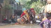 దసరా ఊరేగింపులో ఏనుగు హల్ చల్.. పరుగులు తీసిన జనం.. వీడియో వైరల్