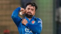 రిమార్కబల్ రషీద్ ఖాన్- మొదటి బౌలర్ అతనే