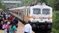 ఏపీ మీదుగా చర్లపల్లి నుంచి తమిళనాడుకు ప్రత్యేక రైళ్లు: హాల్ట్ స్టేషన్లు