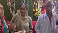 ముసలోడే కానీ మహానుభావుడు.. 30 ఏళ్ల మహిళను లవ్ మ్యారేజ్ చేసుకున్న 75 ఏళ్ల వృద్ధుడు..