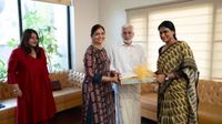 విజయసాయిరెడ్డి ఇంటికి వైఎస్ షర్మిల..! ఆప్యాయంగా ఆహ్వానం..!