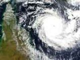 Cyclone threat, rain forces Mumbai to close early