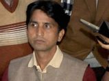 Sexist remarks on Kerala nurses: Kumar Vishwas's effigy burnt