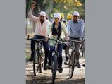 Election 2014: Gul Panag walks, jogs, rides bike to woo Chandigarh