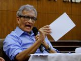 Amartya Sen votes for secular prime minister