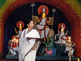 Saradha scam casts shadow over Durga Pujas in Kolkata, leads to budget cut