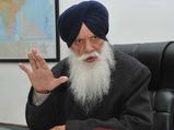 Sikhs in NY hurl shoes at delegation led by Punjab minister