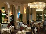 Mandatory for hotels to display boards saying service charge is voluntary