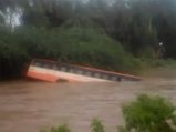 Karnataka: Villagers save passengers from sinking bus