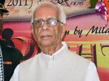 When Bengal burns can't be a mute spectator, Governor tells Mamata Banerjee