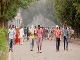 Farmers agitate over MSP, loan waiver issues in Odisha,West Bengal 