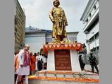 Amit Shah visits Swami Vivekananda's house, pays floral tributes