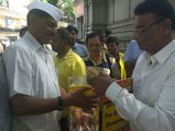 Karnataka elections 2018: Anti-corruption activist begins 'One Vote, One Note' campaign in Bengaluru