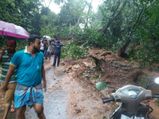 Karnataka: Incessant rains affect traffic in Charmudi ghat